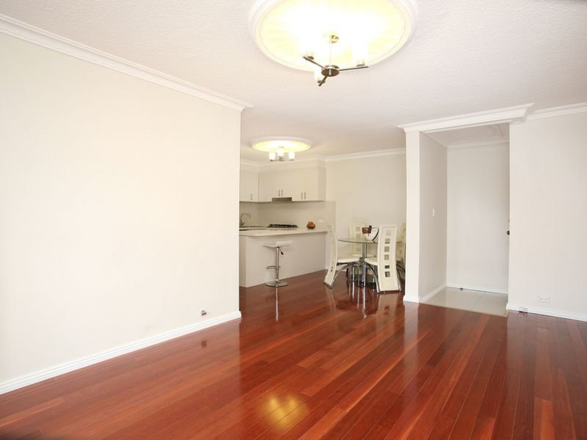 6 / 2 Barber Ave, Eastlakes