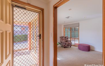 8 Hillman Court, Berwick