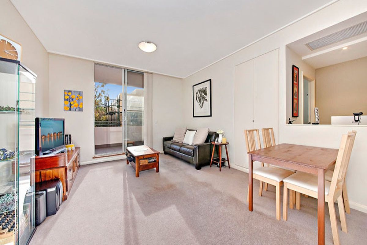 493 / 4 The Crescent, Wentworth Point