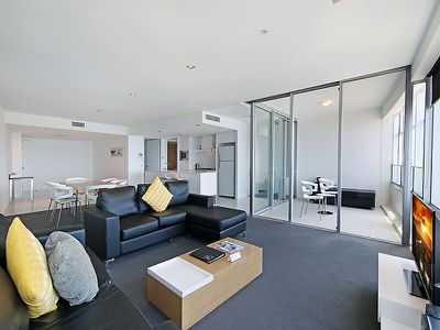 3801 / 9 Hamilton Avenue, Surfers Paradise