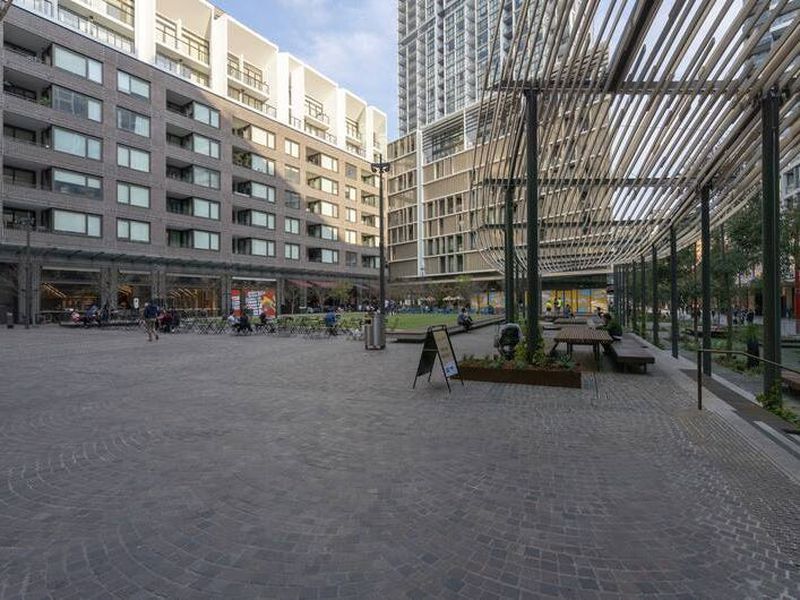 2302 / 82 Hay Street, Haymarket