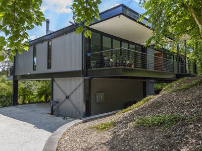 27 Cheniston Road, Mount Macedon