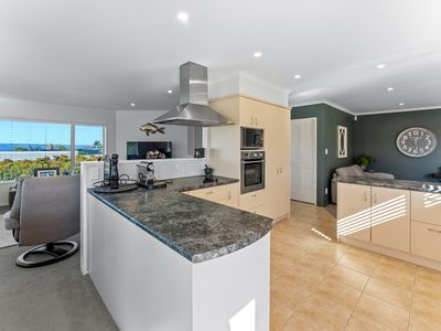 7 Omana Avenue, Shelly Beach, Helensville