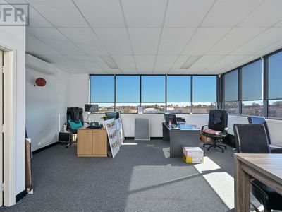 1 / 11 Simper Road, Yangebup