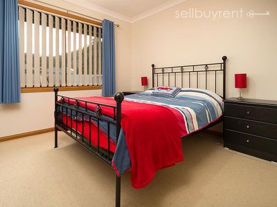 1 SARAH COURT, Wodonga