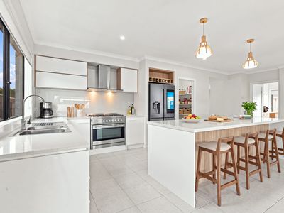 11 Rhubarb Road, Manor Lakes