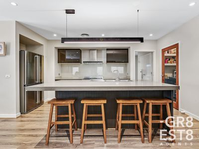 4 Harper Crescent, Cranbourne West