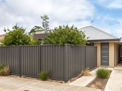 10/25 Deutgam Street, Werribee