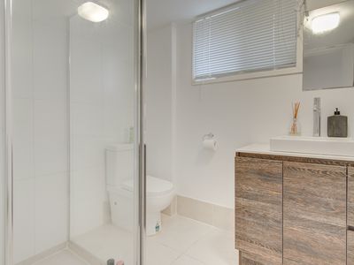 1 / 29 Ahern Street, Labrador