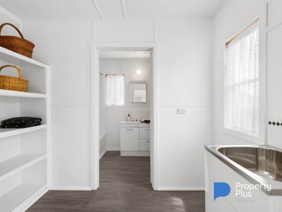 45 Menzies Street, Charlton