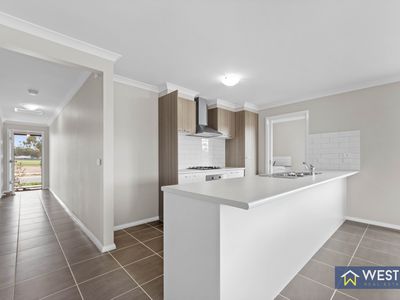 61 Whirrakee Parade, Huntly