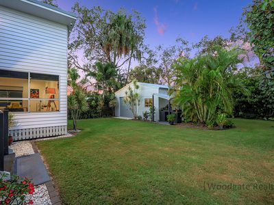 10 PAPERBARK COURT, Woodgate