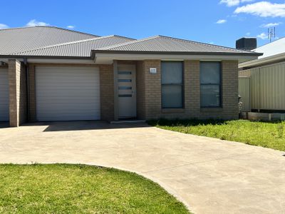 6B Drover Avenue, Dubbo