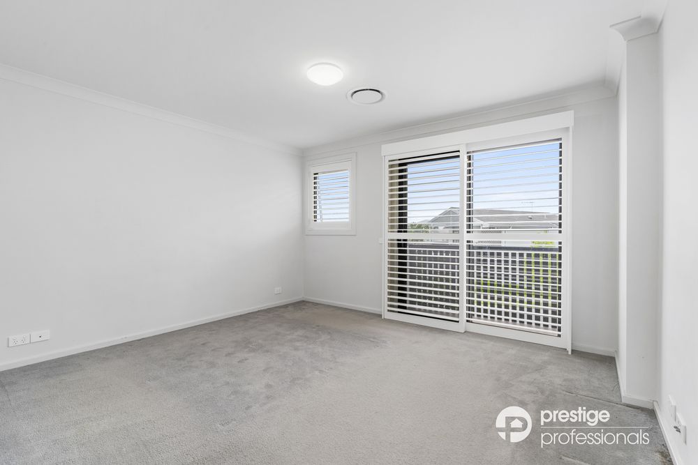 8 Mclachlan Place, Moorebank