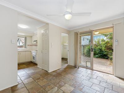2 / 62 Birdwood Road, Holland Park West