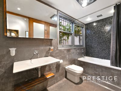 8 Angel Street, Newtown