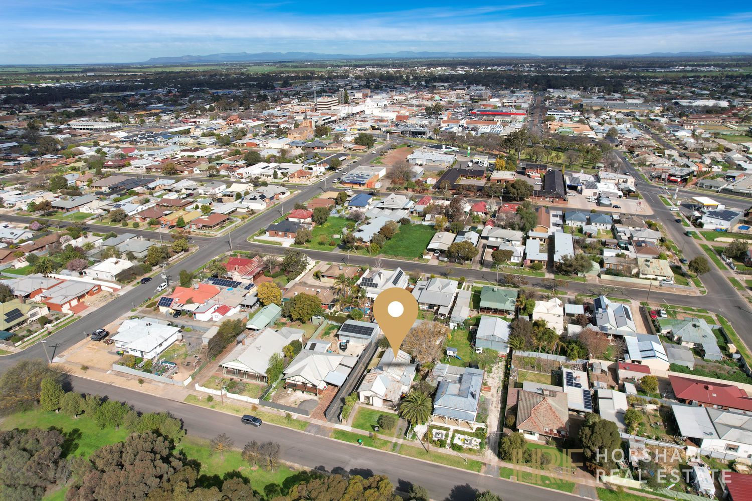 6 Railway Avenue, Horsham