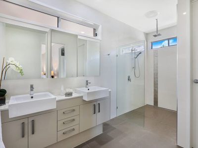 15 Oak Court, Minyama