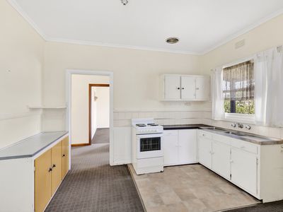 23 Cambra Road, Belmont