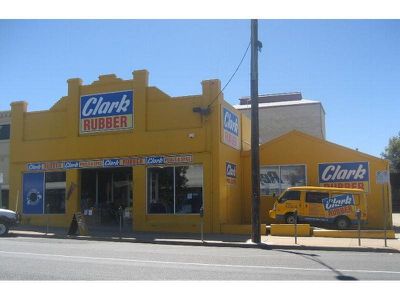42 Wilson Street, Horsham