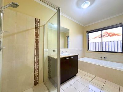 10 Kambah Street, Tarneit