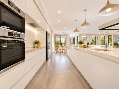 32 Iridescent Drive, Trinity Park