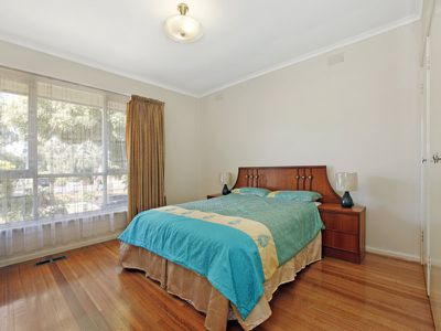 9 Springfield Road, Blackburn North