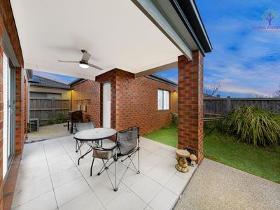 152 Saltwater Promenade, Point Cook