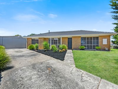 10 Maureen Close, Cranbourne West