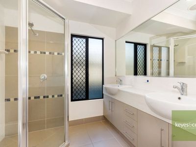 6 Garrison Court, Mount Louisa