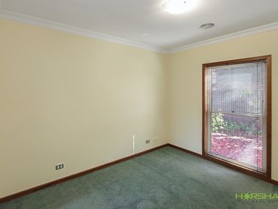 2 / 6 Carroll Street, Horsham