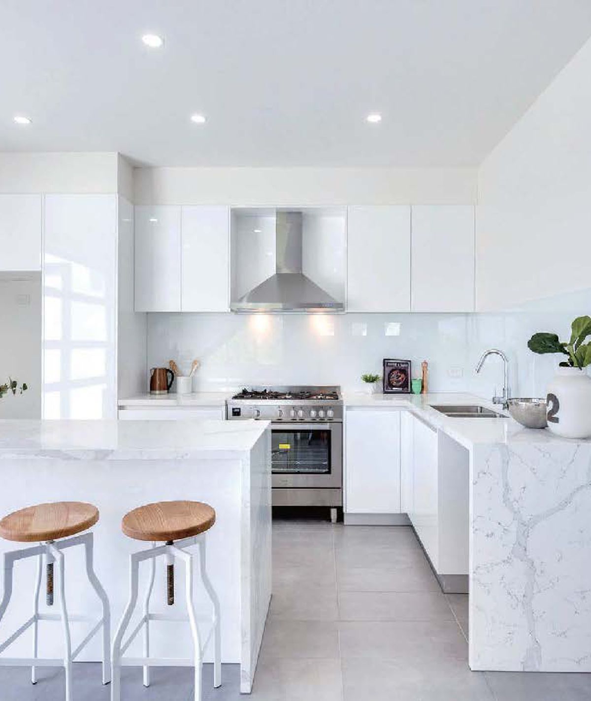 Stylish Townhouse close to all amenities.