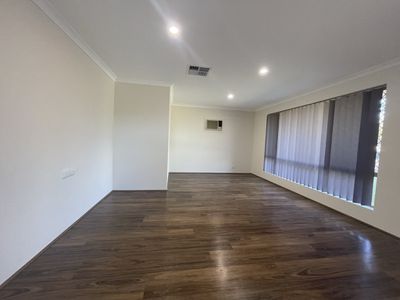 2 Earlsferry Green, Kinross