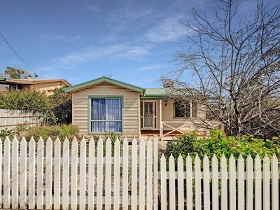 7 Warra St, Tallangatta