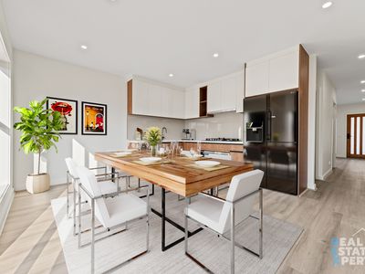 10 Tiger Way, Officer