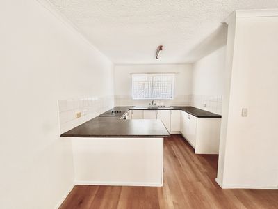 2 / 81 Bayview Street, Runaway Bay