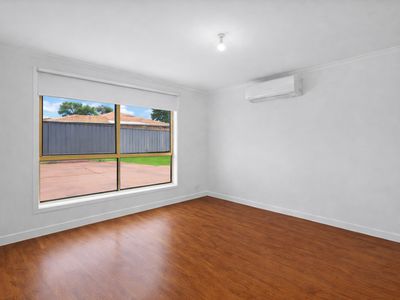 1 Greenshank Court, Werribee