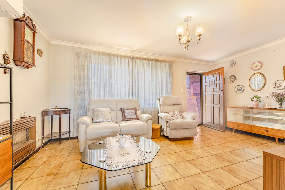 12 Adamson Rd, Parmelia