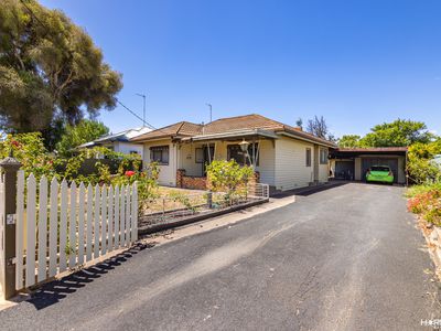 16  Gertrude St, Horsham