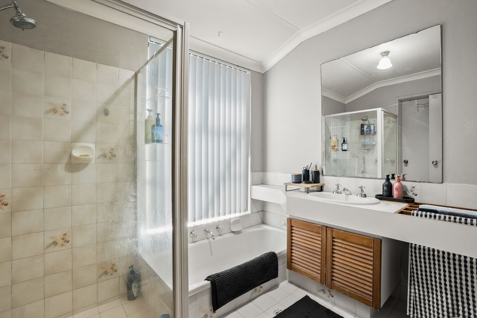 6 Ocean Place, Waikiki