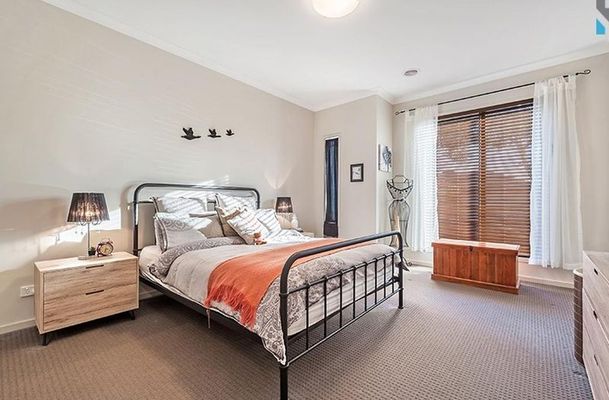 27 Cheltenham Close, Craigieburn