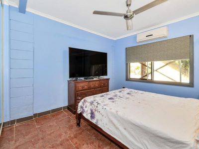 28 Bombax St, Moulden