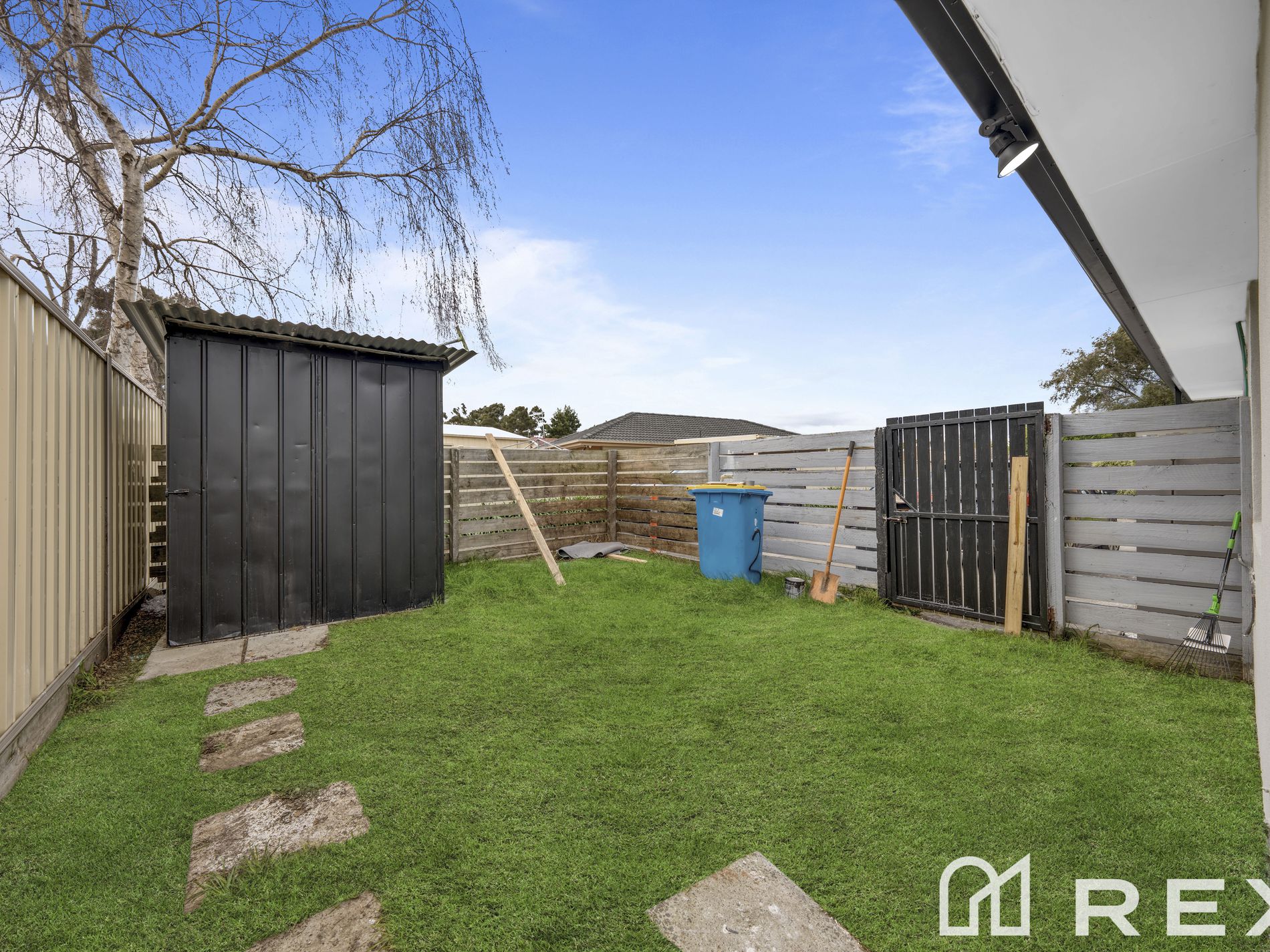 2 / 16-18 Heywood Crescent, Cranbourne North
