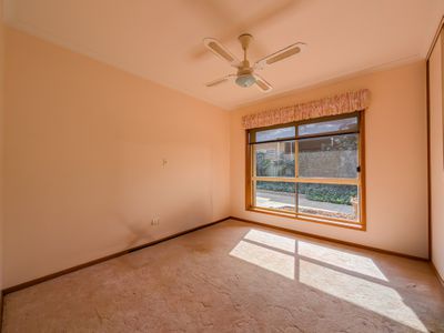 1 / 12 Splatt Street, Swan Hill