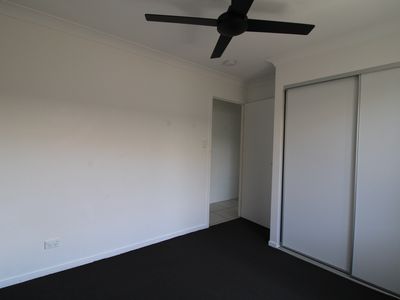 1 / 10 Firestone Avenue, Pimpama