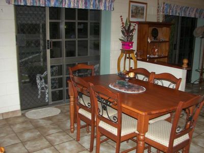 22 Lynd  Highway, Toll
