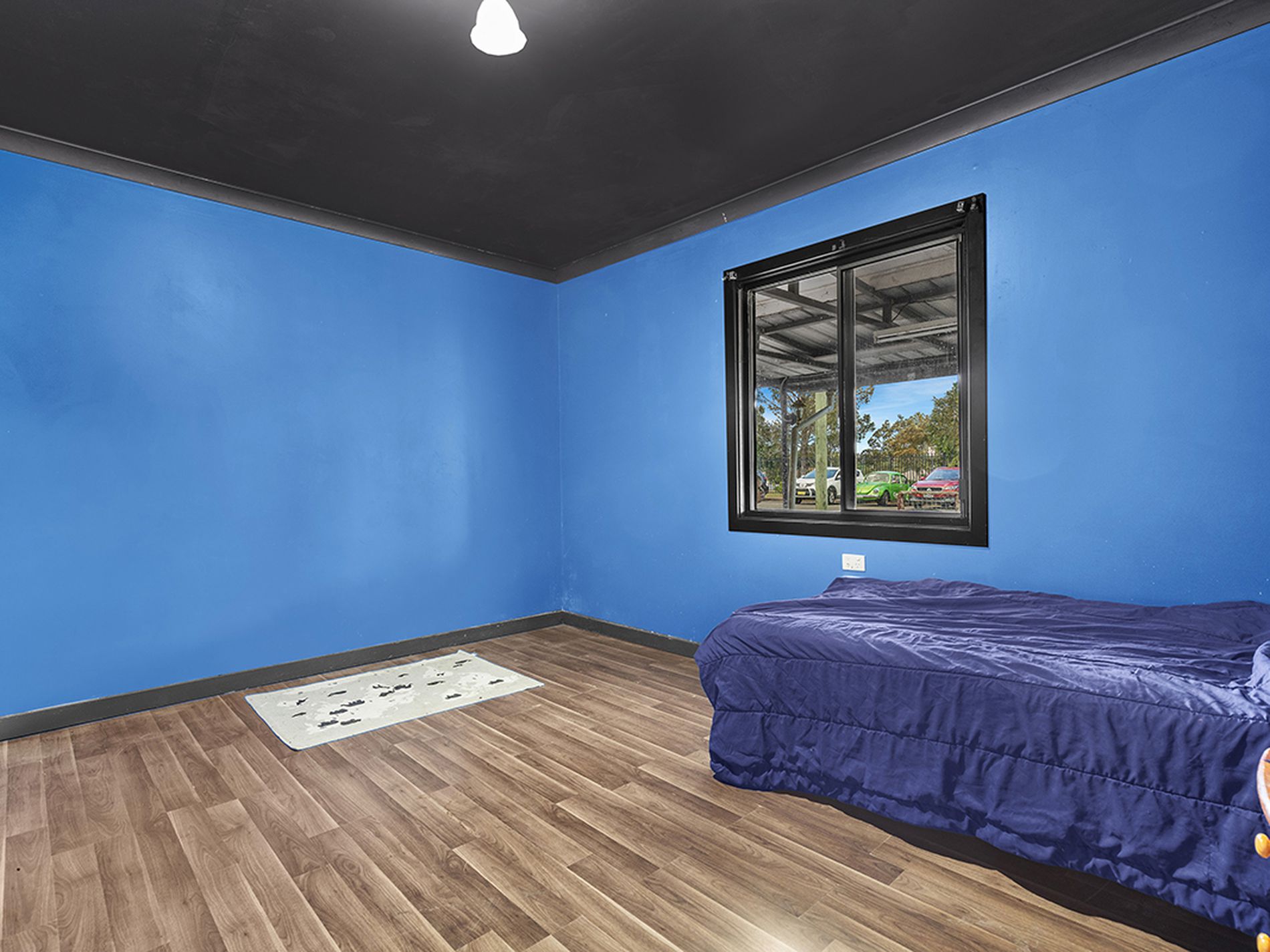 21 Sixth Street, Weston