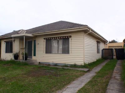29 Ivanhoe Ave, St Albans