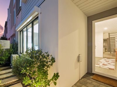 21 Livorno Boulevard, Piara Waters