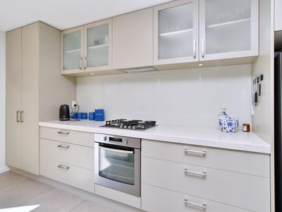 102 Hills Road, Edgeware